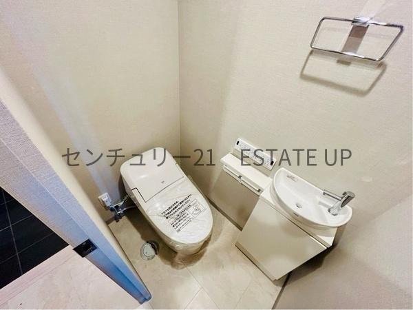 セレスティナ高麗 402号室(トイレ)
