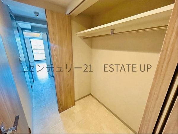 セレスティナ高麗 402号室(収納)