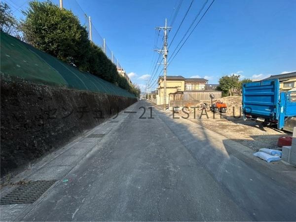 新築戸建 東坂元第2(前面道路含む現地写真)