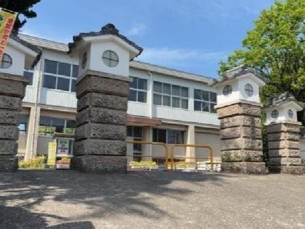 姶良市加治木町諏訪町の土地(姶良市立柁城小学校)