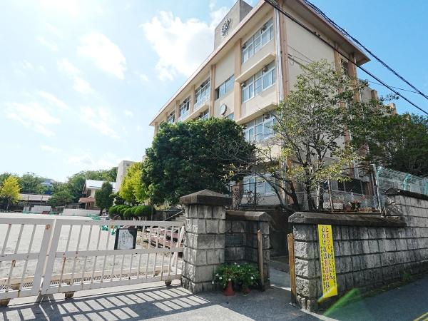 鹿児島市郡元２丁目の中古一戸建て(鹿児島市立中郡小学校)