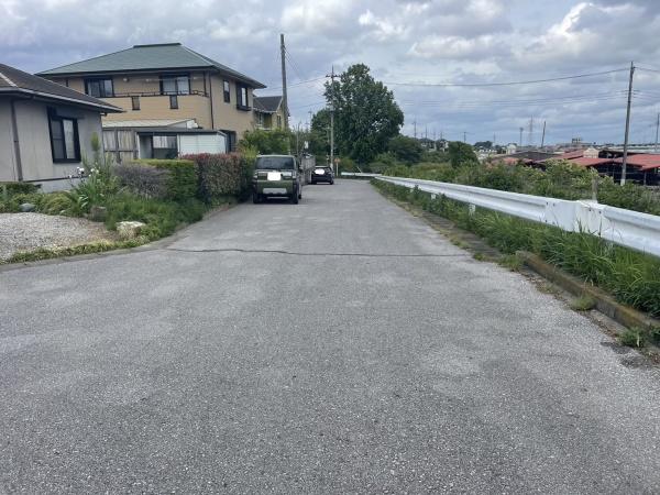 下野市緑5丁目の中古一戸建て(前面道路含む現地写真)