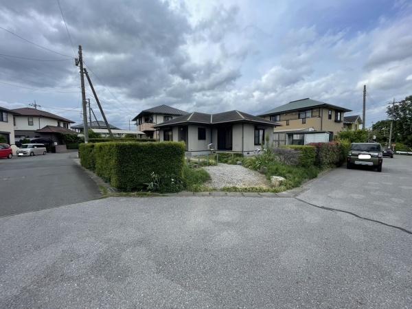 下野市緑5丁目の中古一戸建て(前面道路含む現地写真)