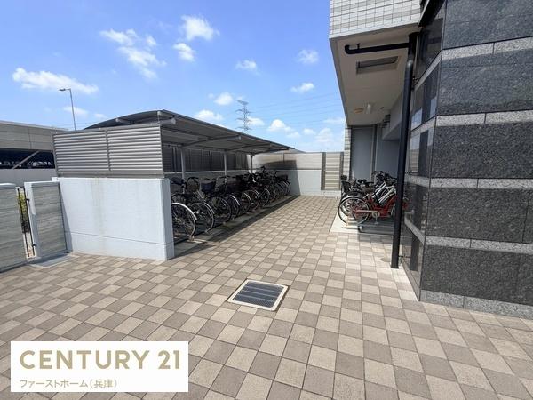パレロワイヤル田寺東ウエストコート