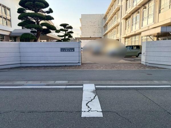姫路市車崎２丁目の中古一戸建て(姫路市立高岡小学校)