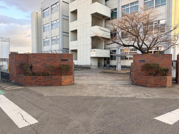 姫路市日出町　A号棟(姫路市立東小学校)
