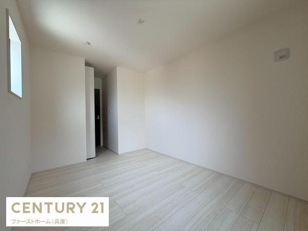 姫路市広畑区則直3期　1棟