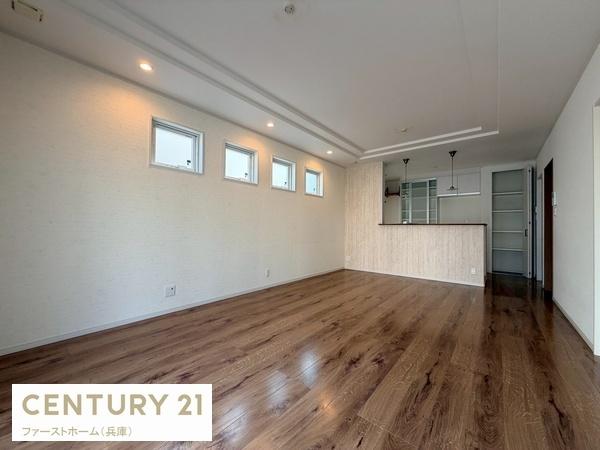 揖保郡太子町東保　中古戸建