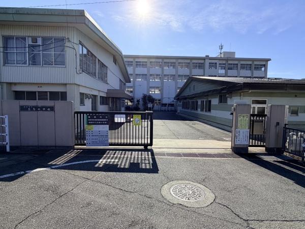 姫路市青山北２丁目の中古一戸建て(姫路市立白鳥小学校)