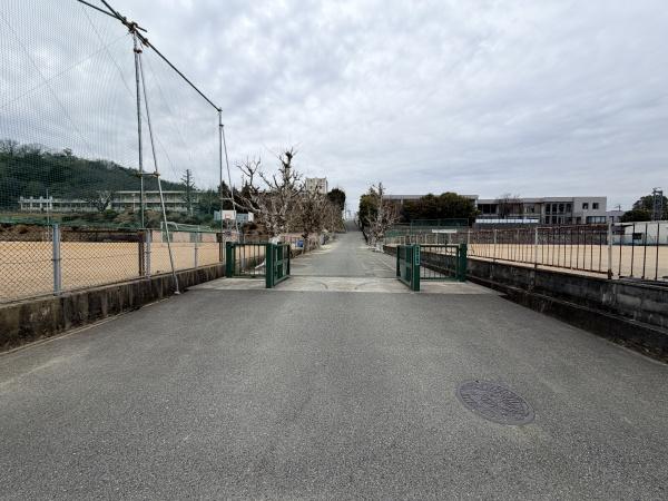 相生市旭３丁目の土地(相生市立双葉中学校)