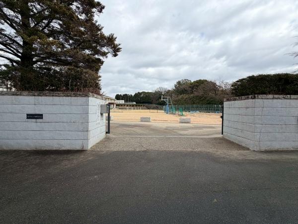姫路市東雲町５丁目の中古一戸建て(姫路市立琴陵中学校)