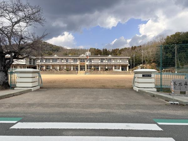 たつの市揖西町土師の土地(たつの市立揖西西小学校)