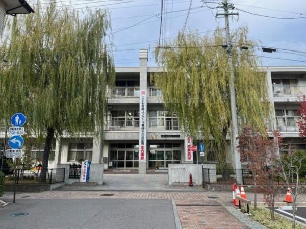 クレイドルガーデン長野市高田第６　１号棟(長野市立柳町中学校)