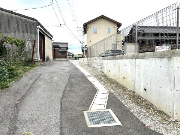 安城市東端町中村の土地(前面道路含む現地写真)