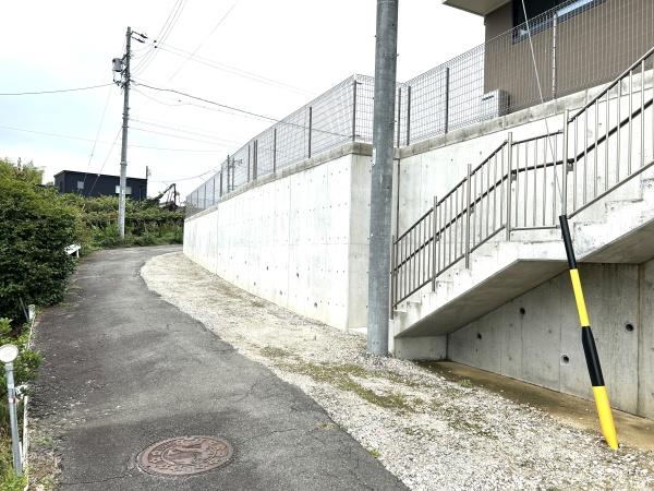 安城市東端町中村の土地(前面道路含む現地写真)