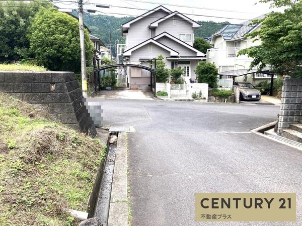 名張市梅が丘北５番町の土地