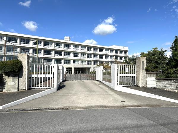 碧南市東山町2丁目の土地(碧南市立新川中学校)