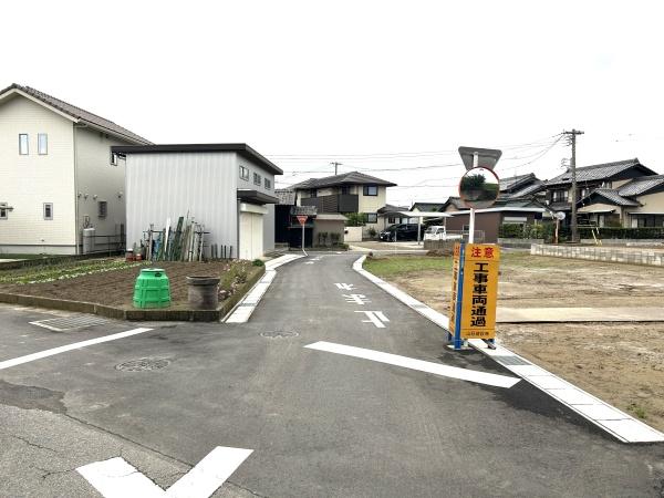 西尾市小焼野町南川の土地