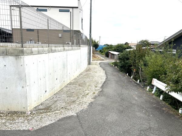 安城市東端町中村の土地(前面道路含む現地写真)