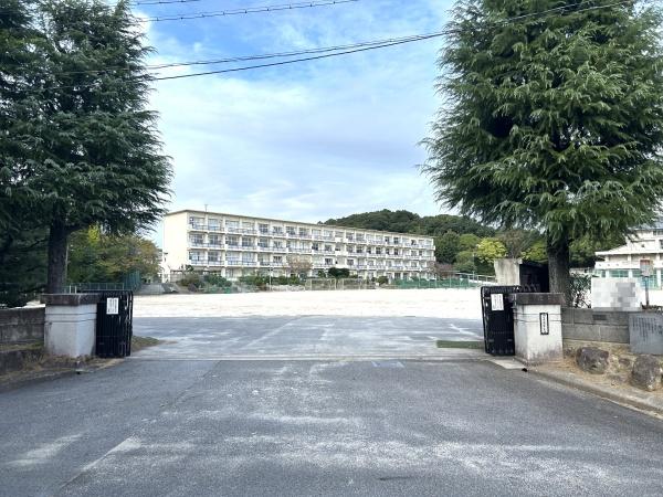 岡崎市中町1丁目の土地(岡崎市立甲山中学校)