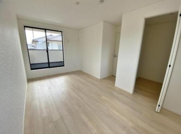 碧南市鴻島町4丁目　2号棟　新築戸建