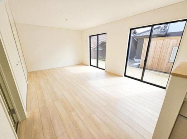 碧南市大浜上町4丁目　1号棟　新築戸建