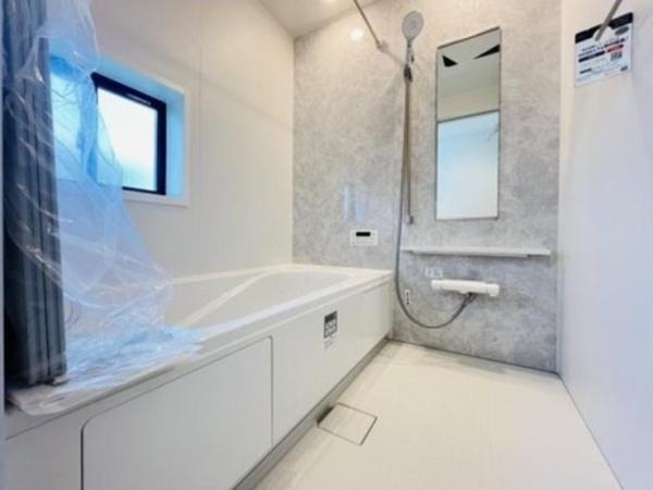 碧南市六軒町2丁目　2号棟　新築戸建