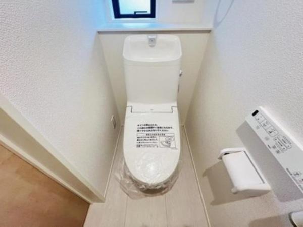 碧南市六軒町2丁目　2号棟　新築戸建