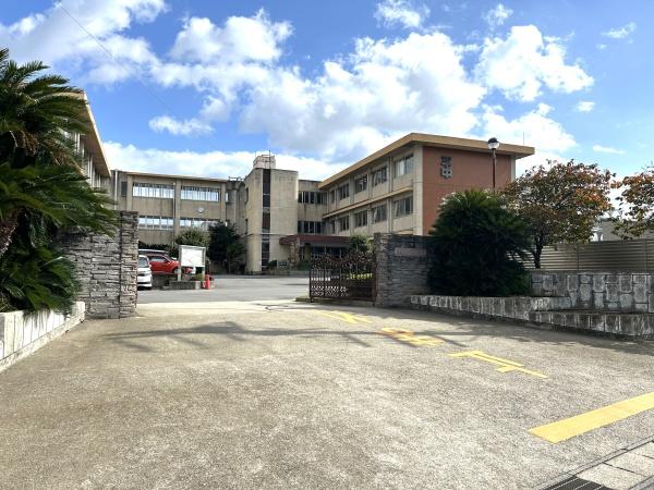 西尾市平坂町向山の土地(西尾市立平坂中学校)