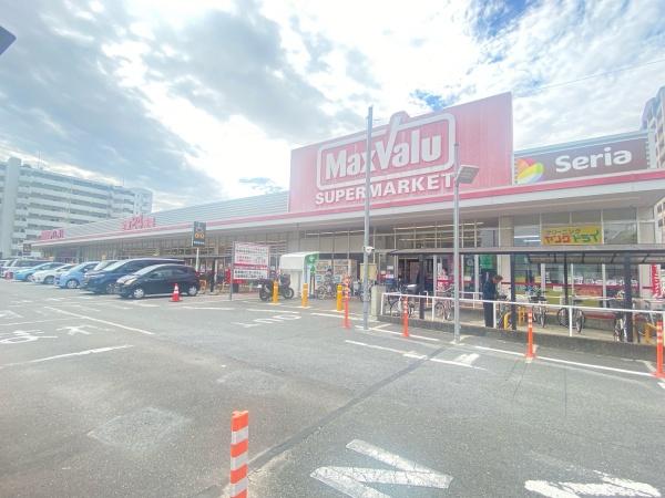 プリンスハイツ志賀公園(マックスバリュ鳩岡店)