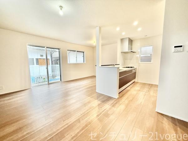 春日井市第５花長町　全１棟