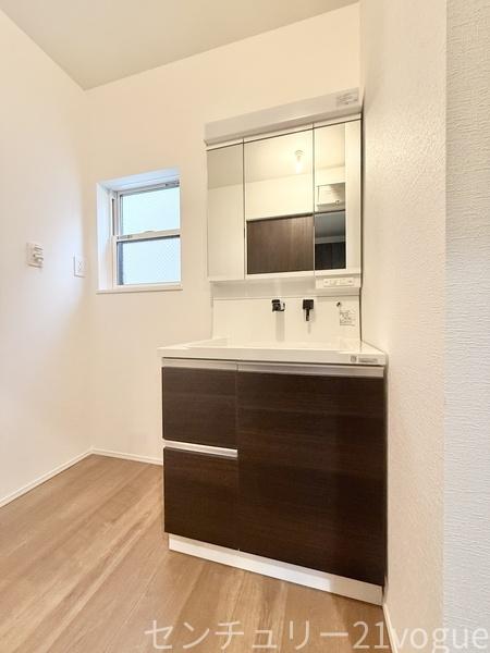 春日井市第５花長町　全１棟