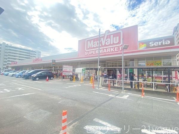 エスポア城北(マックスバリュ鳩岡店)