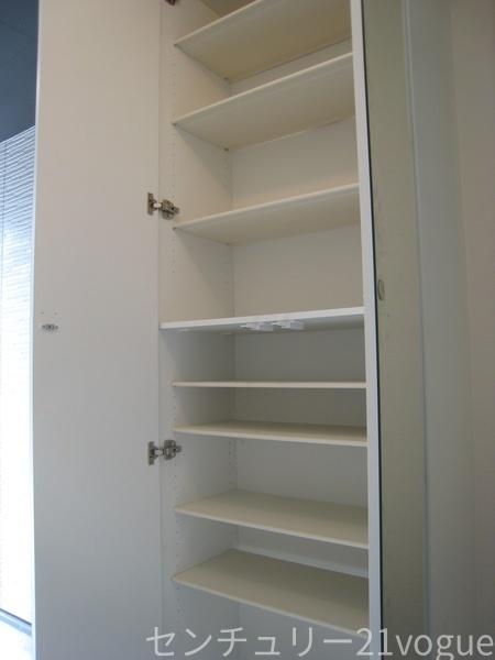 名古屋市北区柳原1期 3号棟(玄関)