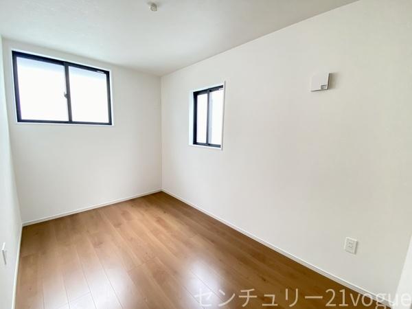 名古屋市中川区供米田３丁目の新築一戸建
