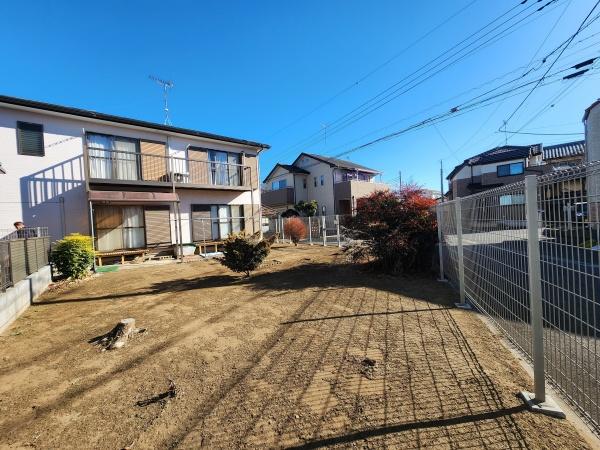 敷地広々約７４坪、３面接道で日当たり良好な戸建