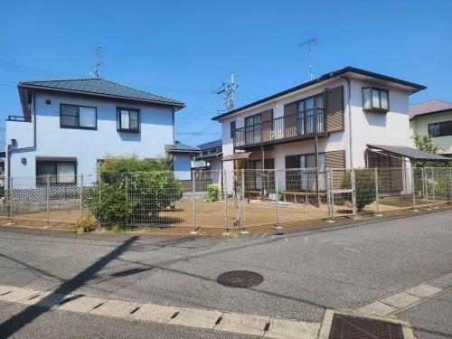 敷地広々約７４坪、３面接道で日当たり良好な戸建