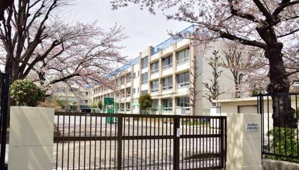 葛飾区西亀有３丁目の新築一戸建(葛飾区立西亀有小学校)