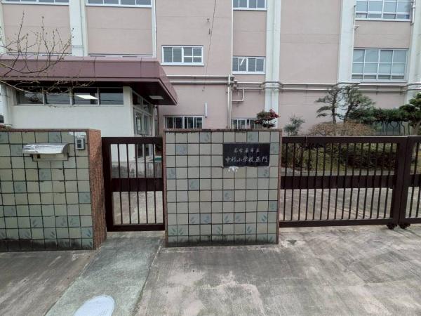 名古屋市瑞穂区中根町５丁目の新築一戸建(名古屋市立中根小学校)