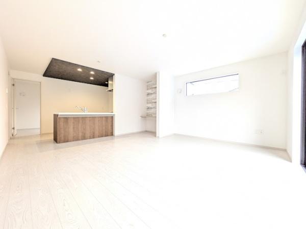名古屋市緑区鳴丘２丁目の新築一戸建