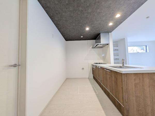 名古屋市緑区鳴丘２丁目の新築一戸建