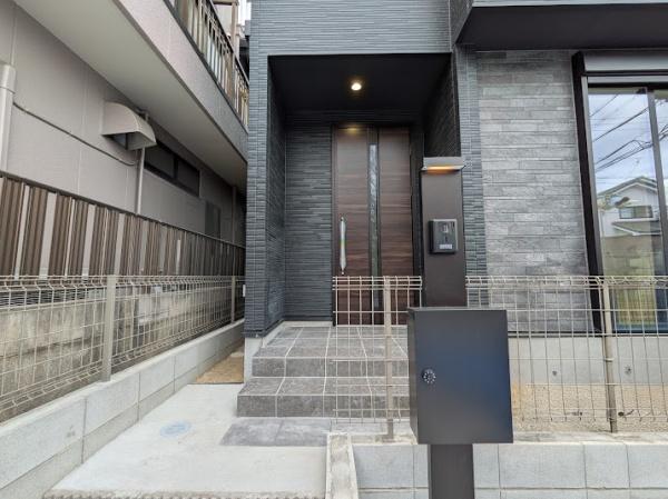 名古屋市緑区鳴丘２丁目の新築一戸建
