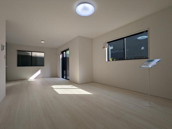 横浜市金沢区柳町の新築一戸建