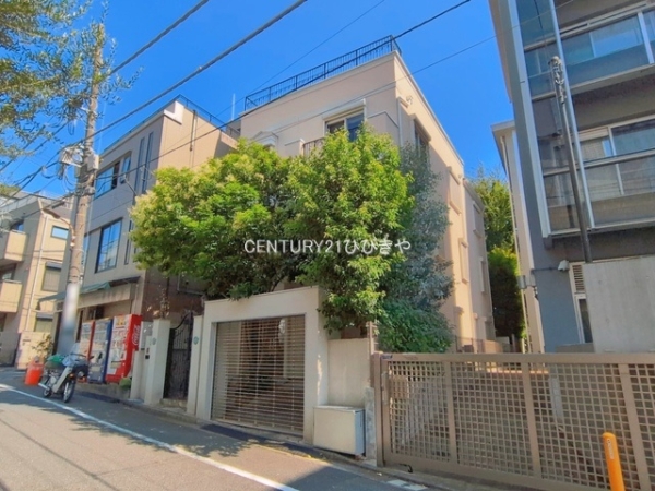 港区南青山６丁目の中古一戸建