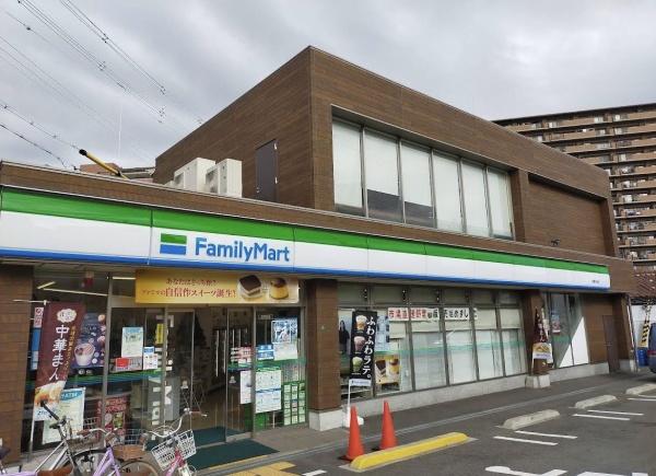 ファミールハイツ城東Ａ棟(ファミリーマート新喜多東店)