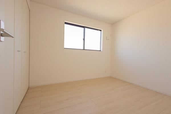 小山市東間々田２丁目の新築一戸建