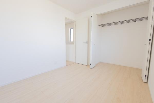小山市東間々田２丁目の新築一戸建
