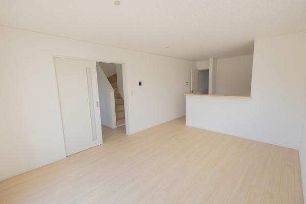 小山市東間々田２丁目の新築一戸建