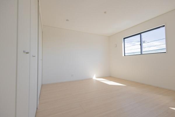 小山市東間々田２丁目の新築一戸建