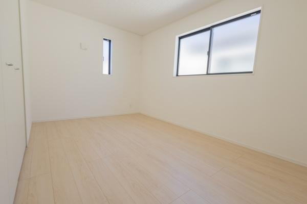 小山市東間々田２丁目の新築一戸建